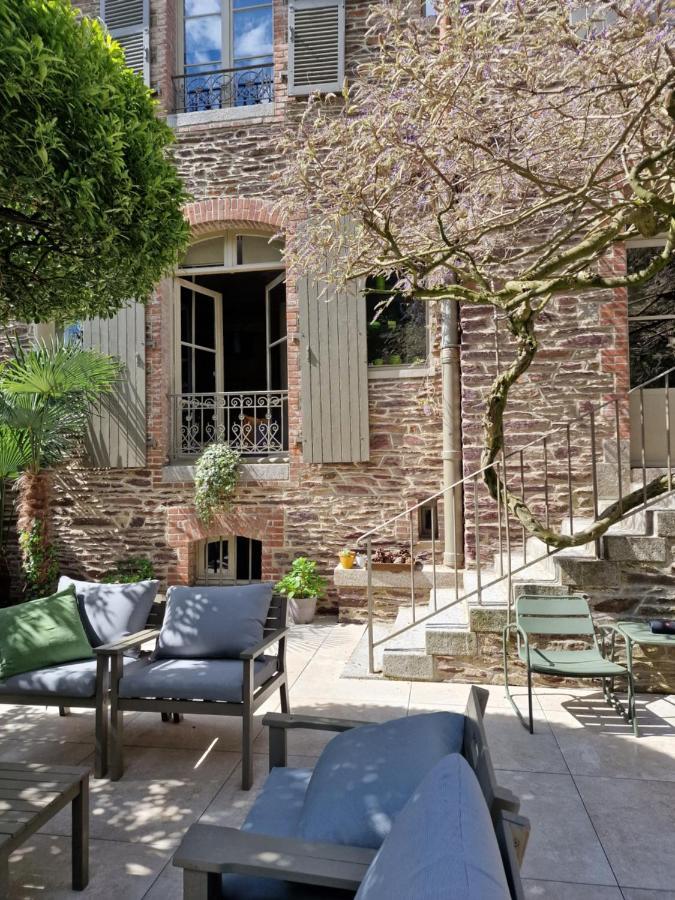 Castel Jolly Rennes Exterior foto