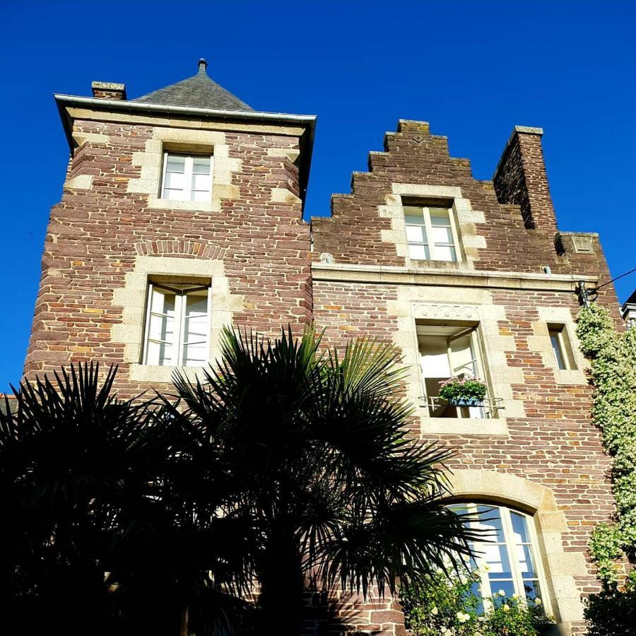Castel Jolly Rennes Exterior foto