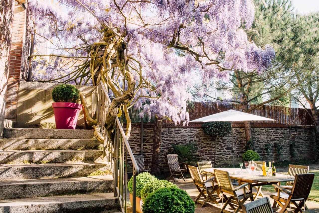 Castel Jolly Rennes Exterior foto